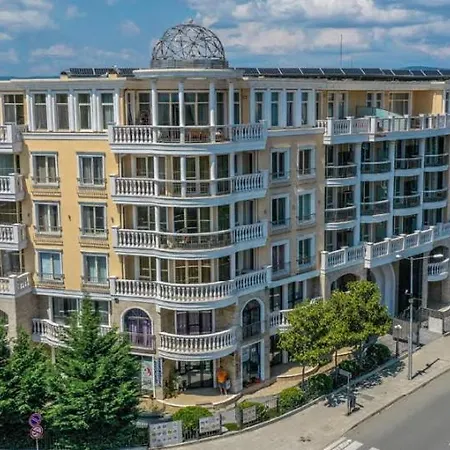 Apartment Charming Two-bedroom In Roma Burgas